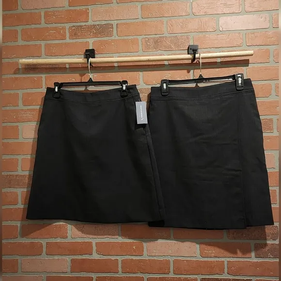 American Airlines Skirt 4reg.            Bin 12