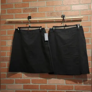 American Airlines Skirt 4reg.            Bin 12