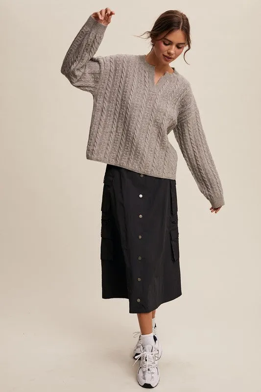 CLASSIC V-NECK CABLE KNIT SWEATER