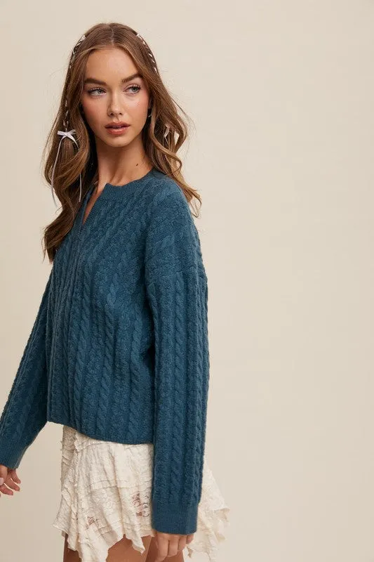 CLASSIC V-NECK CABLE KNIT SWEATER