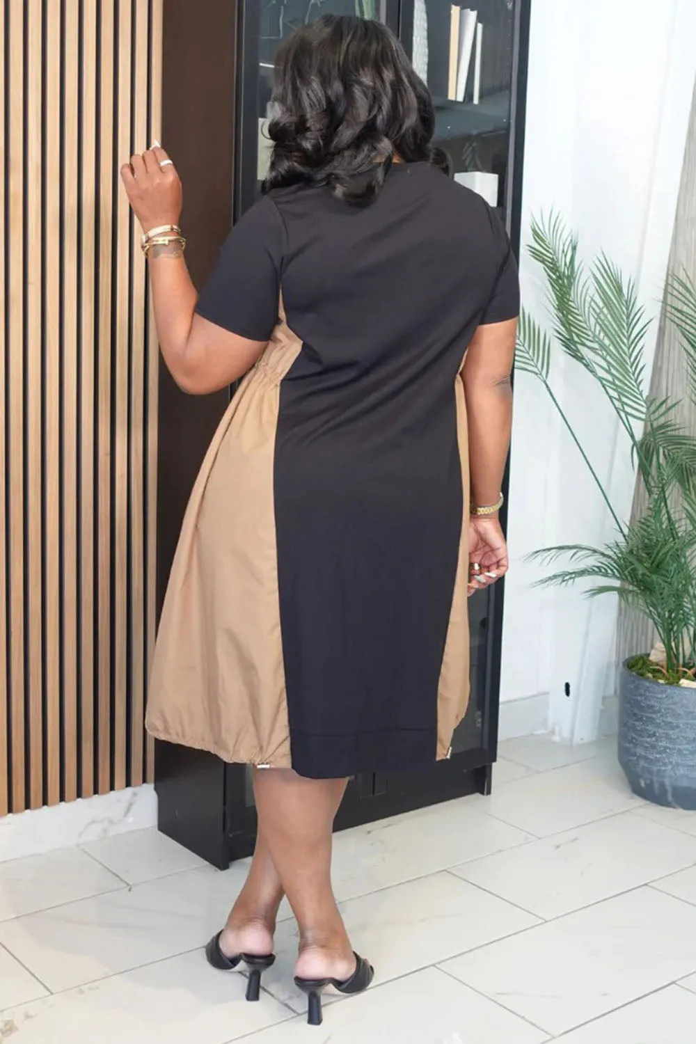 Colorblock Short Sleeve Ruched Hem Cargo Midi Dresses-Khaki [Pre Order]