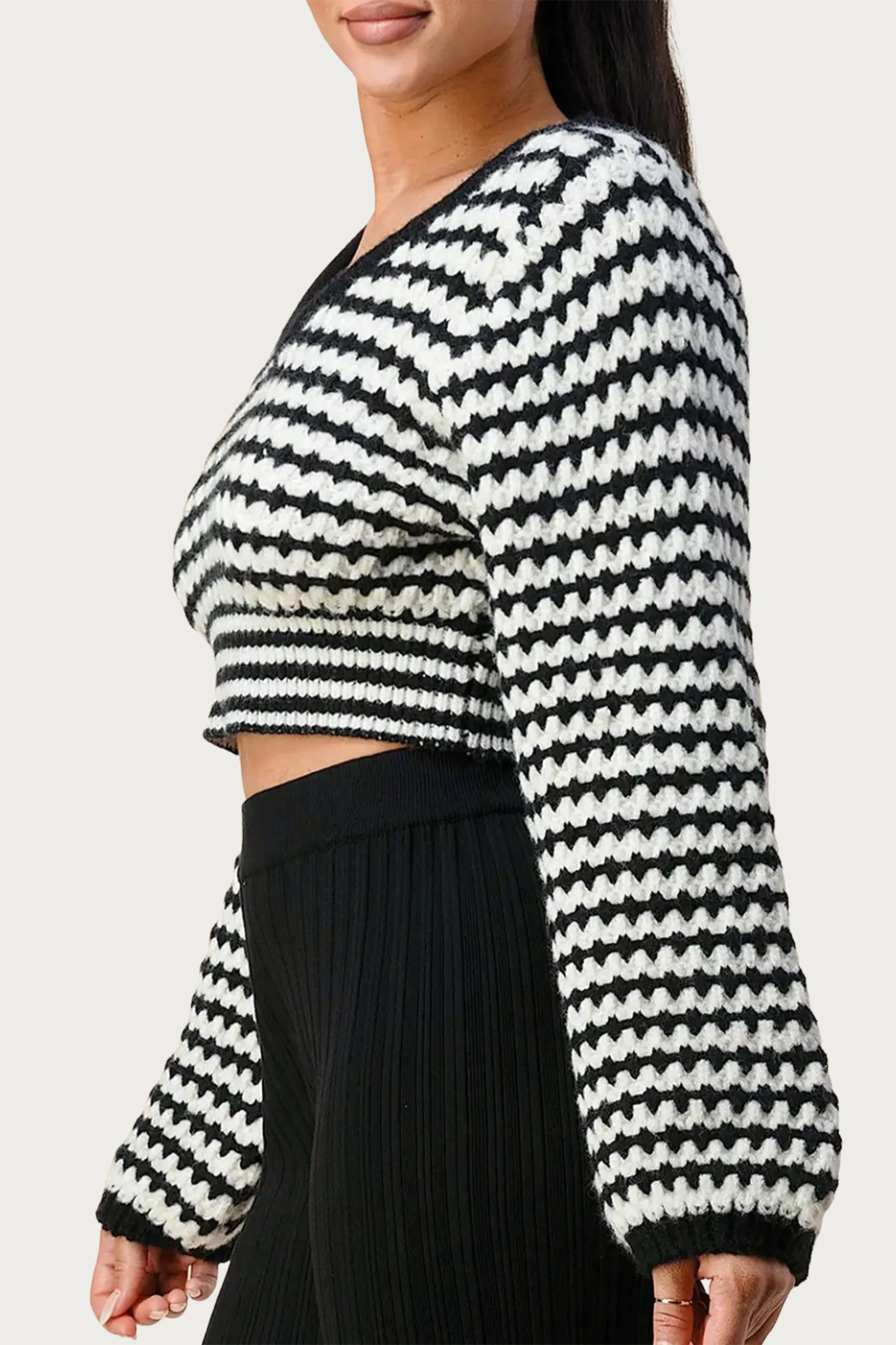 CROPPED V-NECK JUMPER
