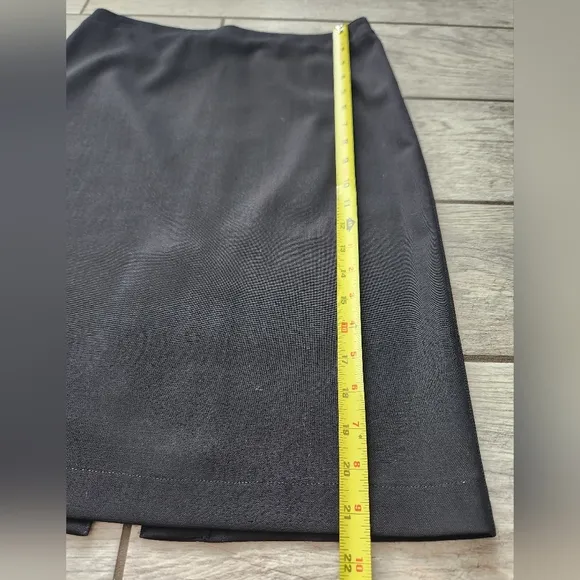 Emporio Armani Black Wool Pencil Skirt Small Knee Length Italy 40 Career Luxury