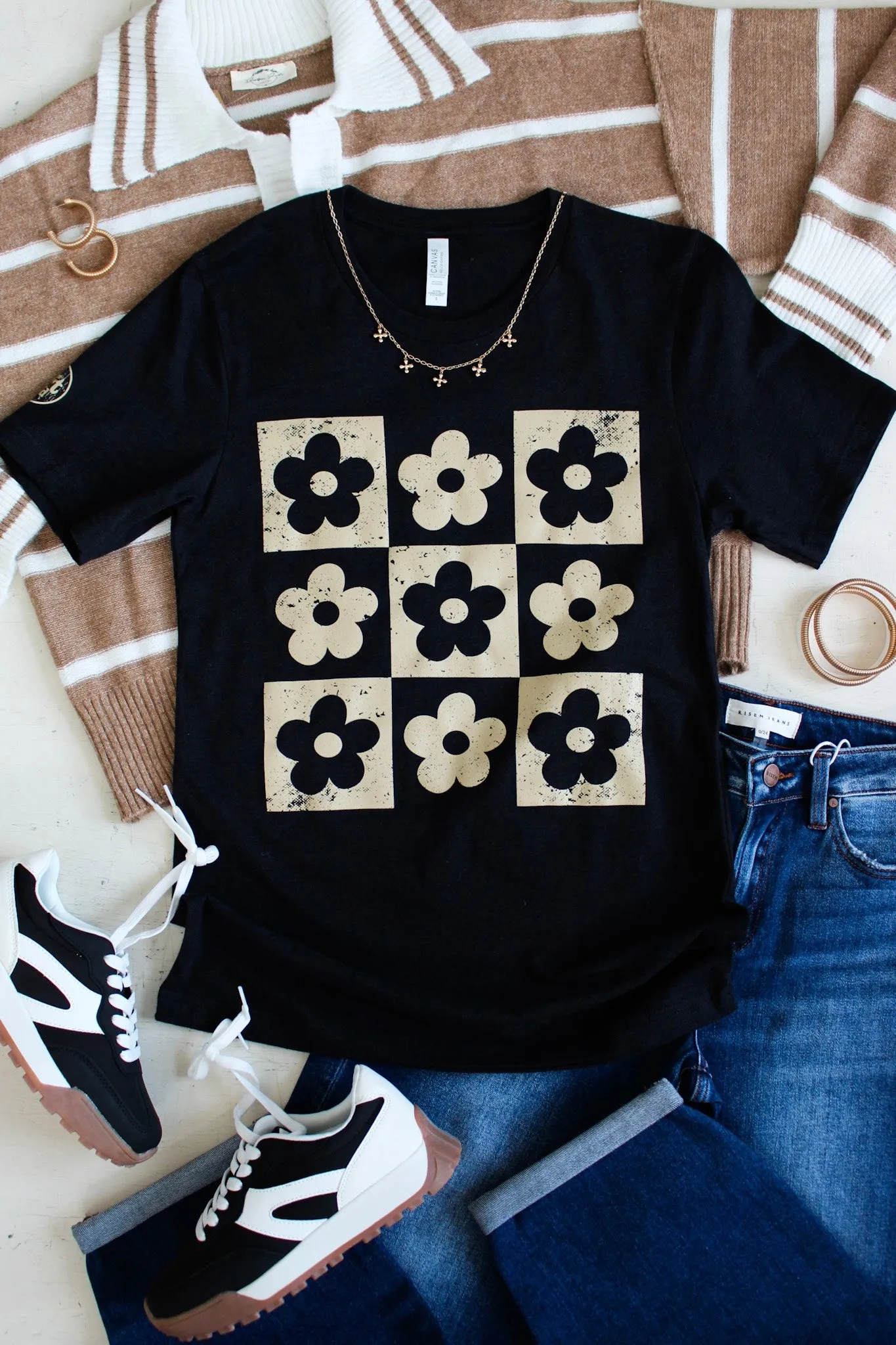 Flower Pop Graphic Tee • Black
