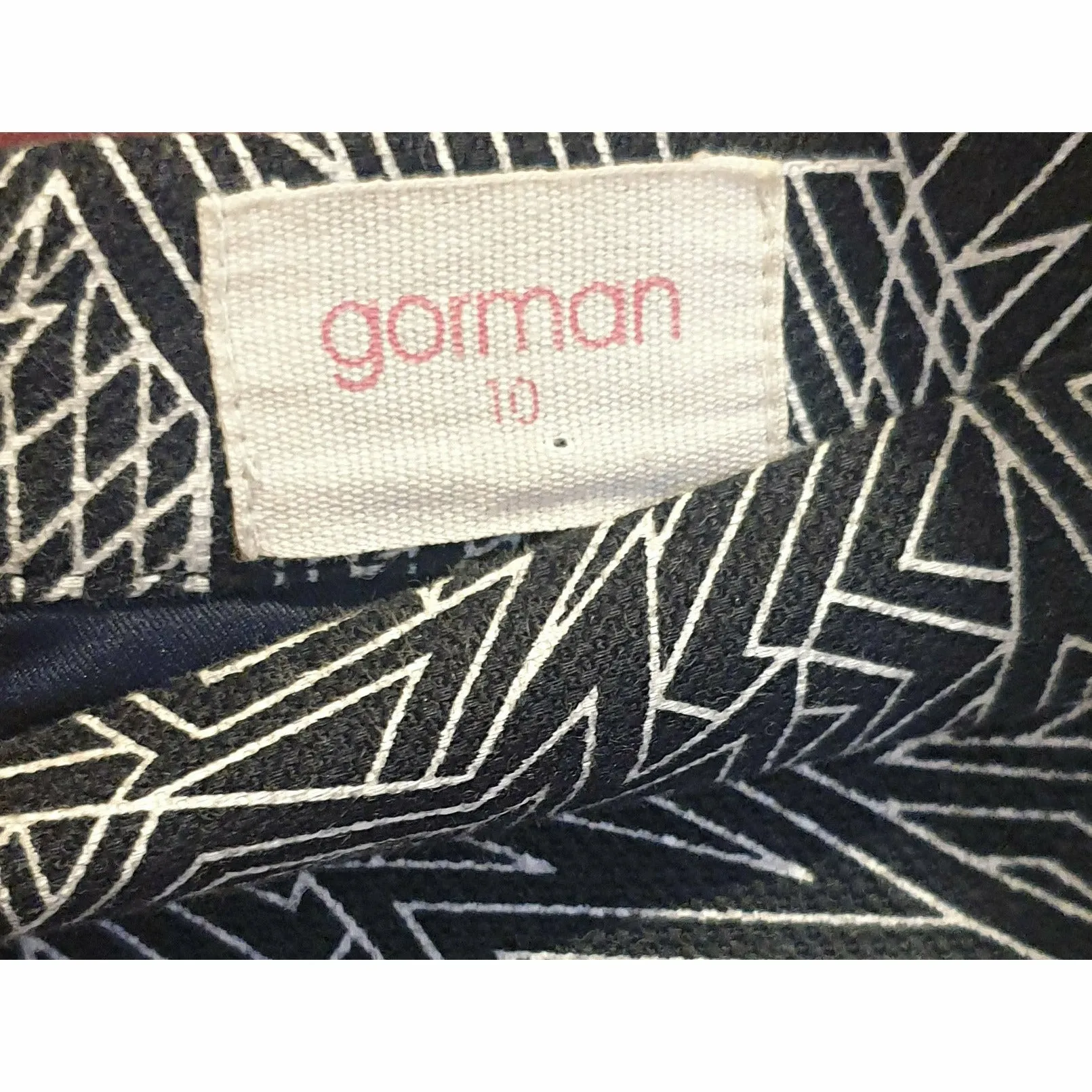 Gorman black and white print mini skirt size 10 (best fits size 6)