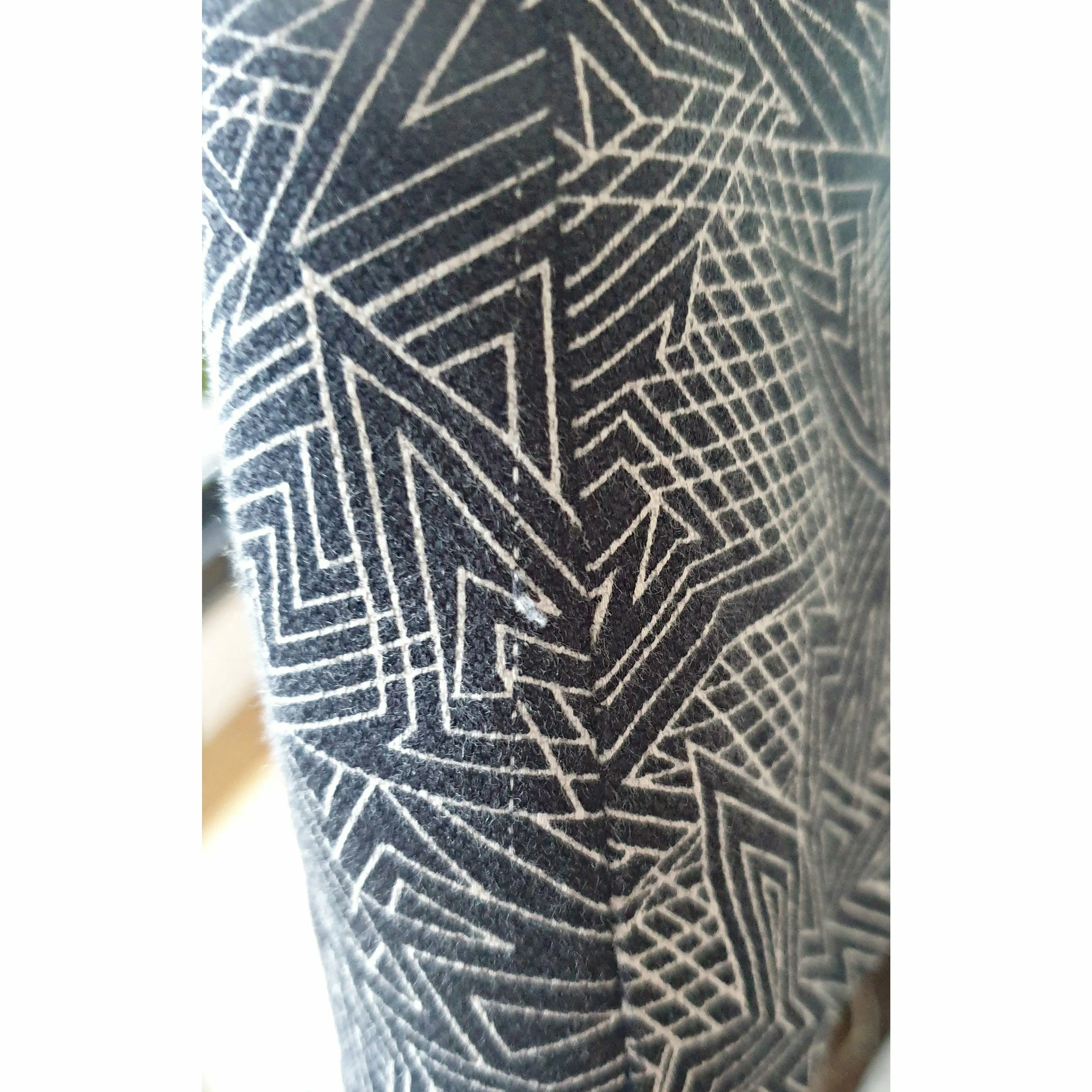 Gorman black and white print mini skirt size 10 (best fits size 6)