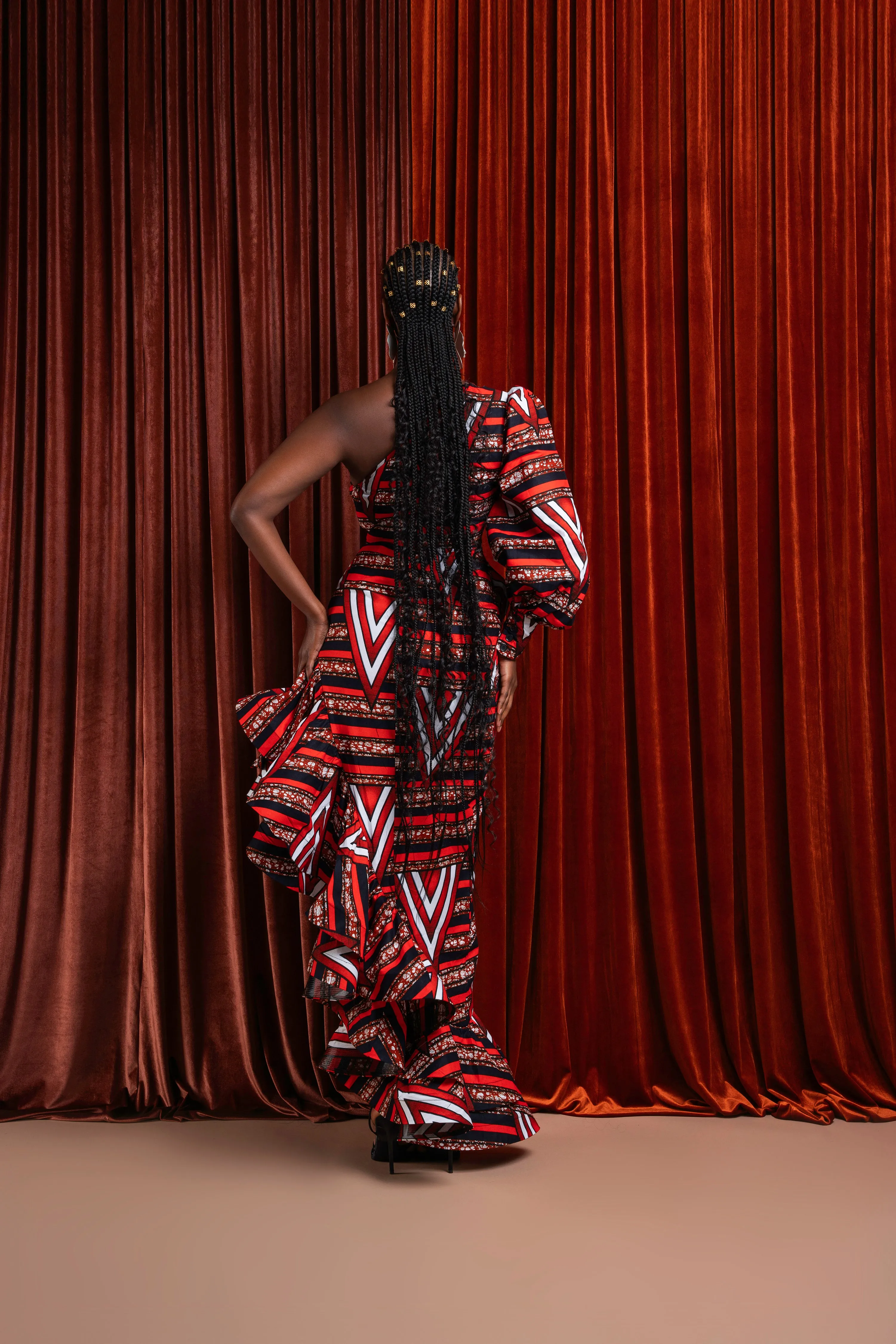 JUNO One-sleeve Ruffle African Print Hi-low Dress