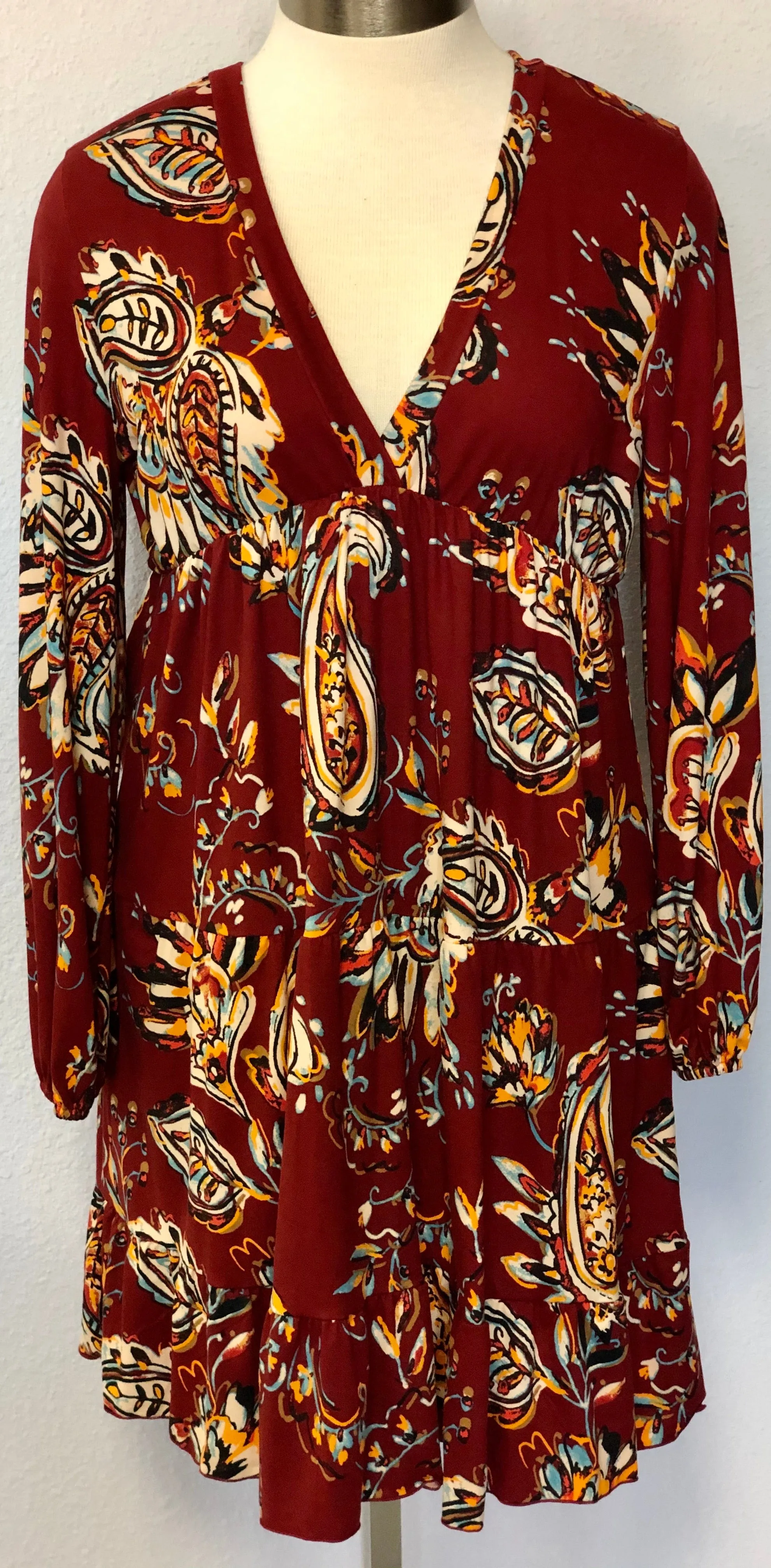 LOW V-NECK MIDI DRESS