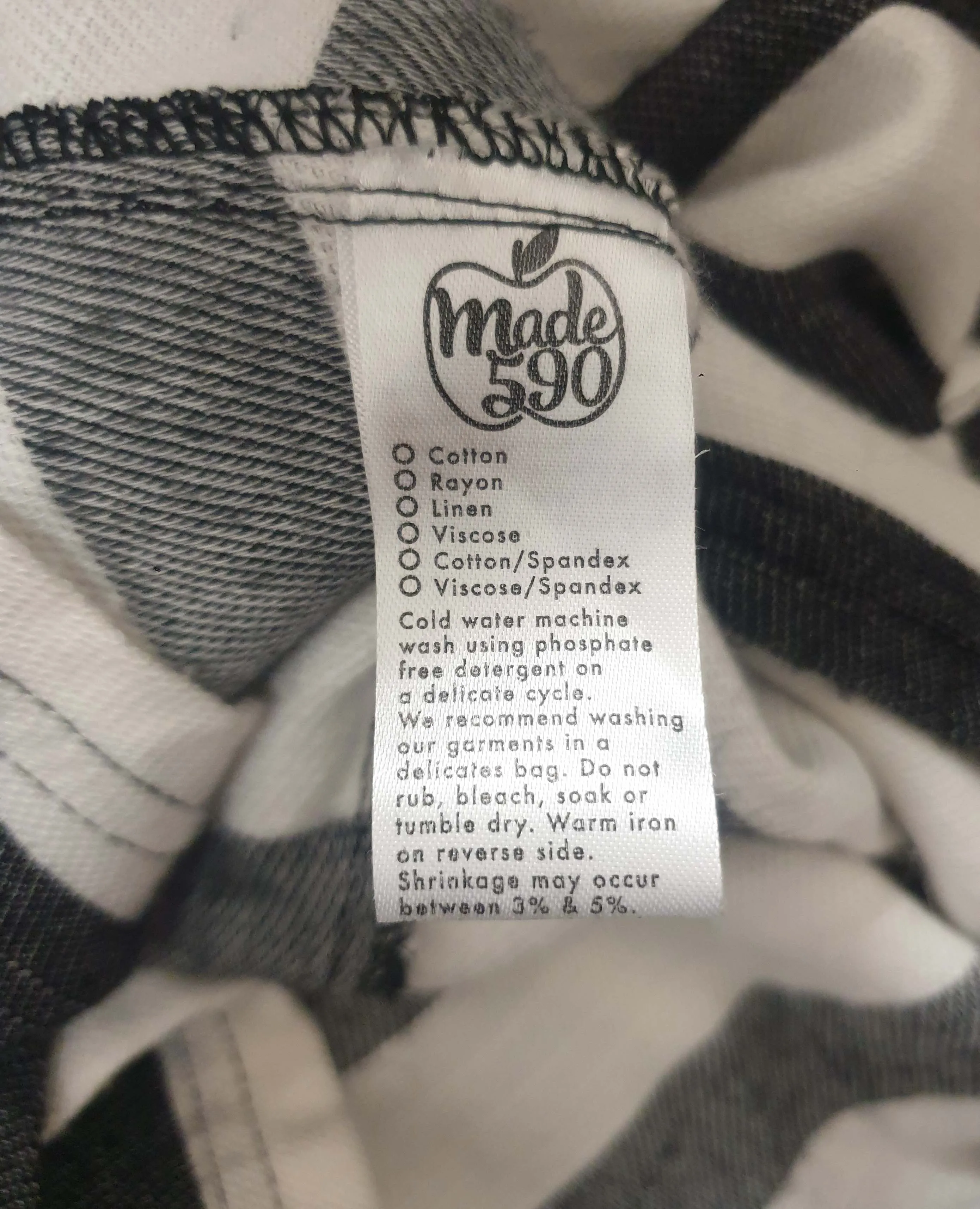 Made590 black and white striped skirt size 4X (note: some pilling)