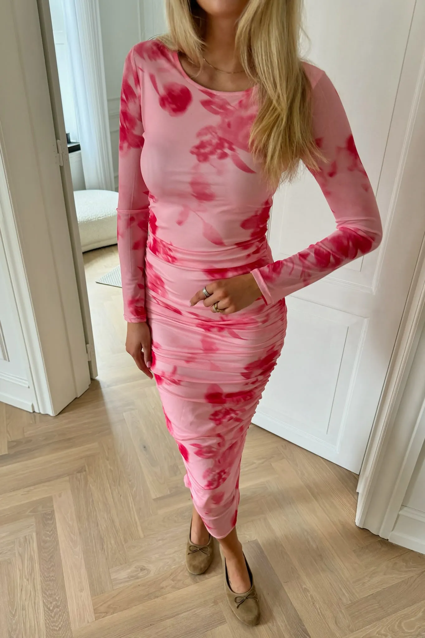 MaiIC Mesh Kjole - Pink Store Blomster