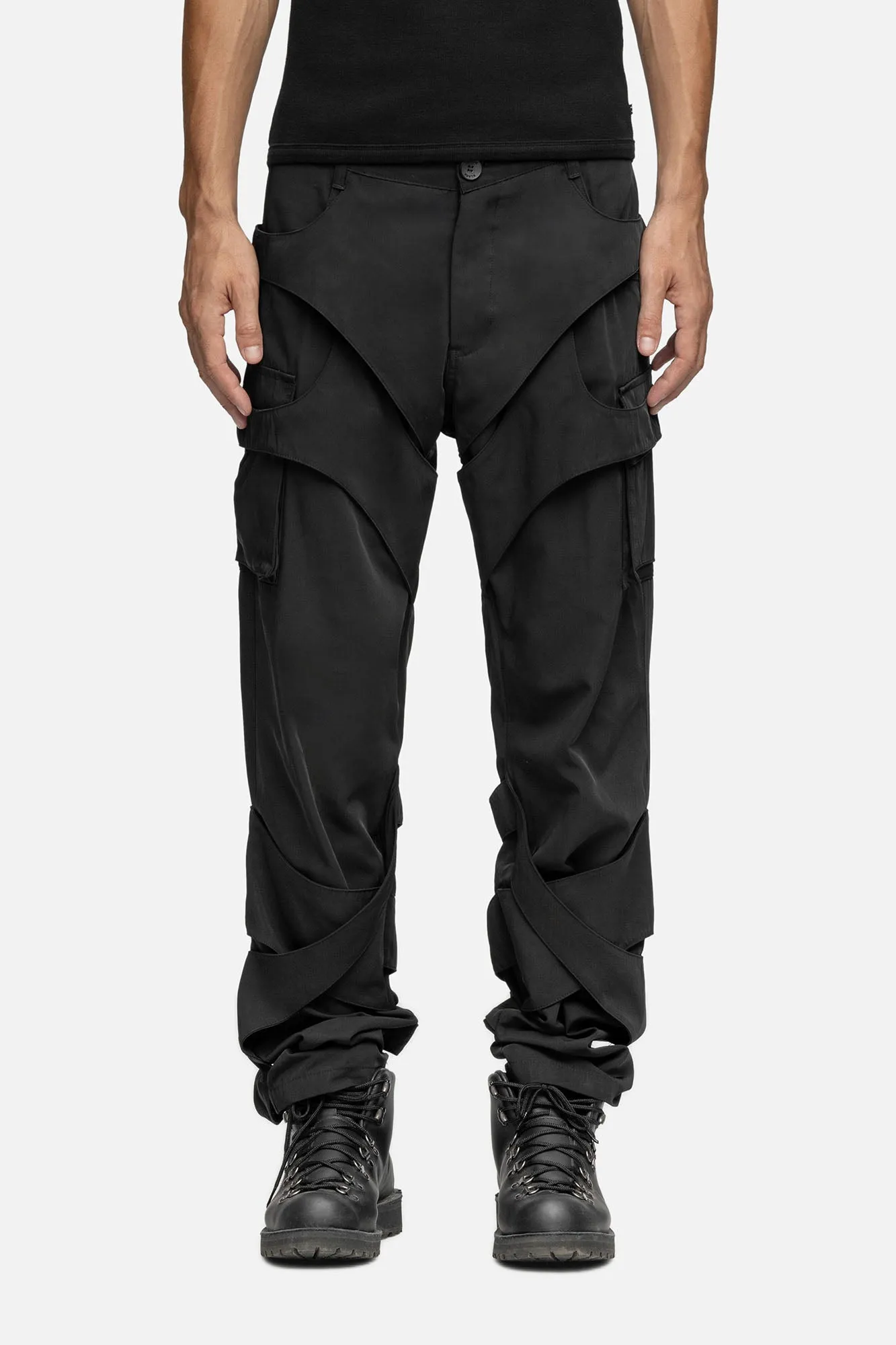 N100 CARGO BLACK