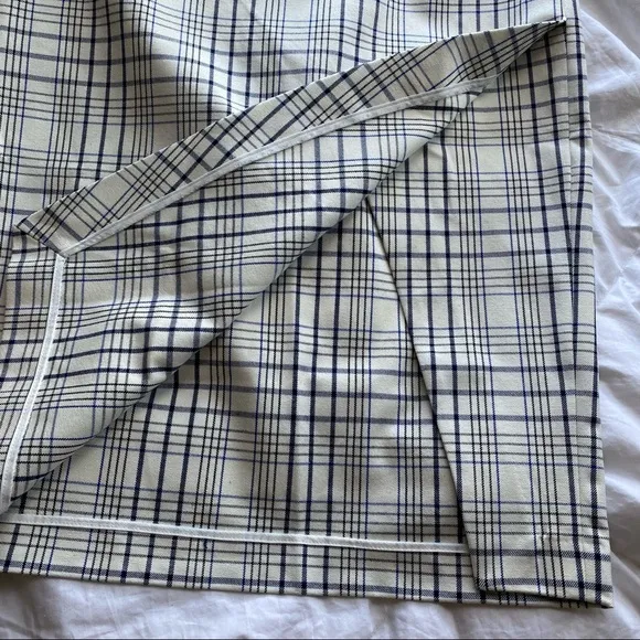 NWT! Banana Republic- Bi-stretch Plaid Pencil Skirt- Size 0