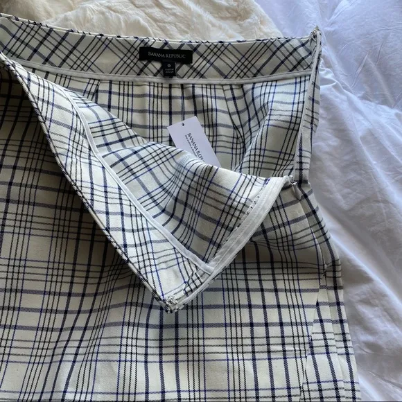 NWT! Banana Republic- Bi-stretch Plaid Pencil Skirt- Size 0