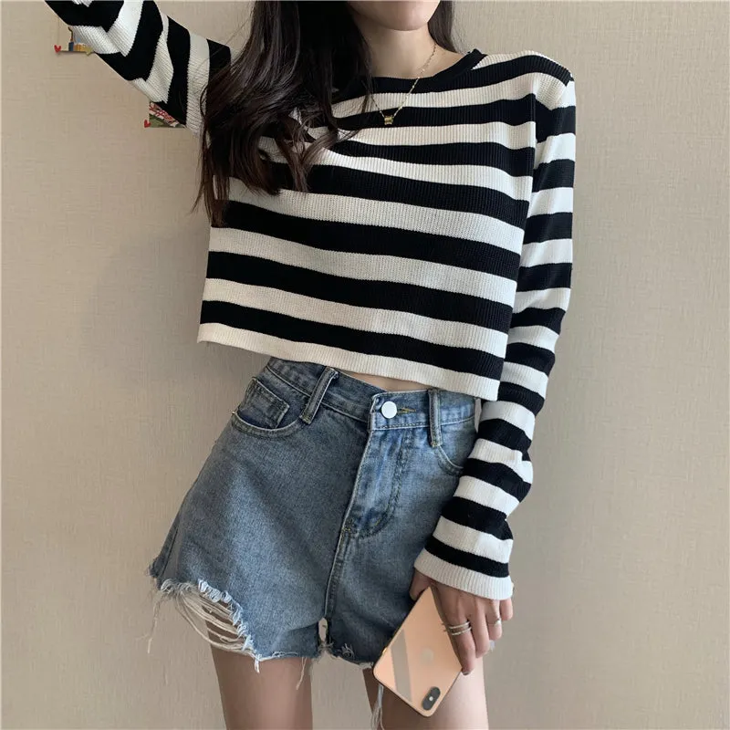 "CONTRAST STRIPED LONG SLEEVE" CROP TOP N091604