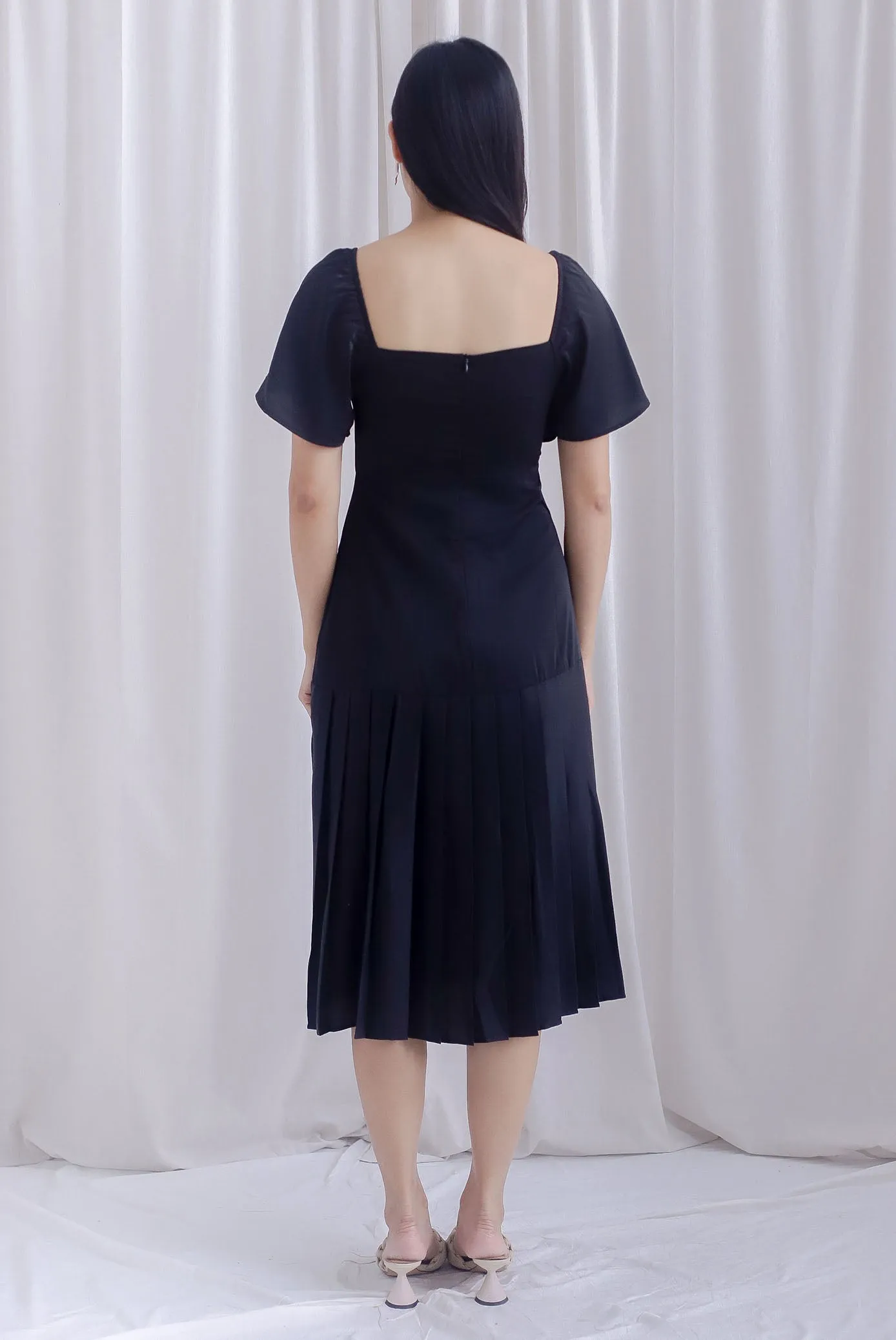 Rachelle Pleated Drop Waist Midi Dress In Black