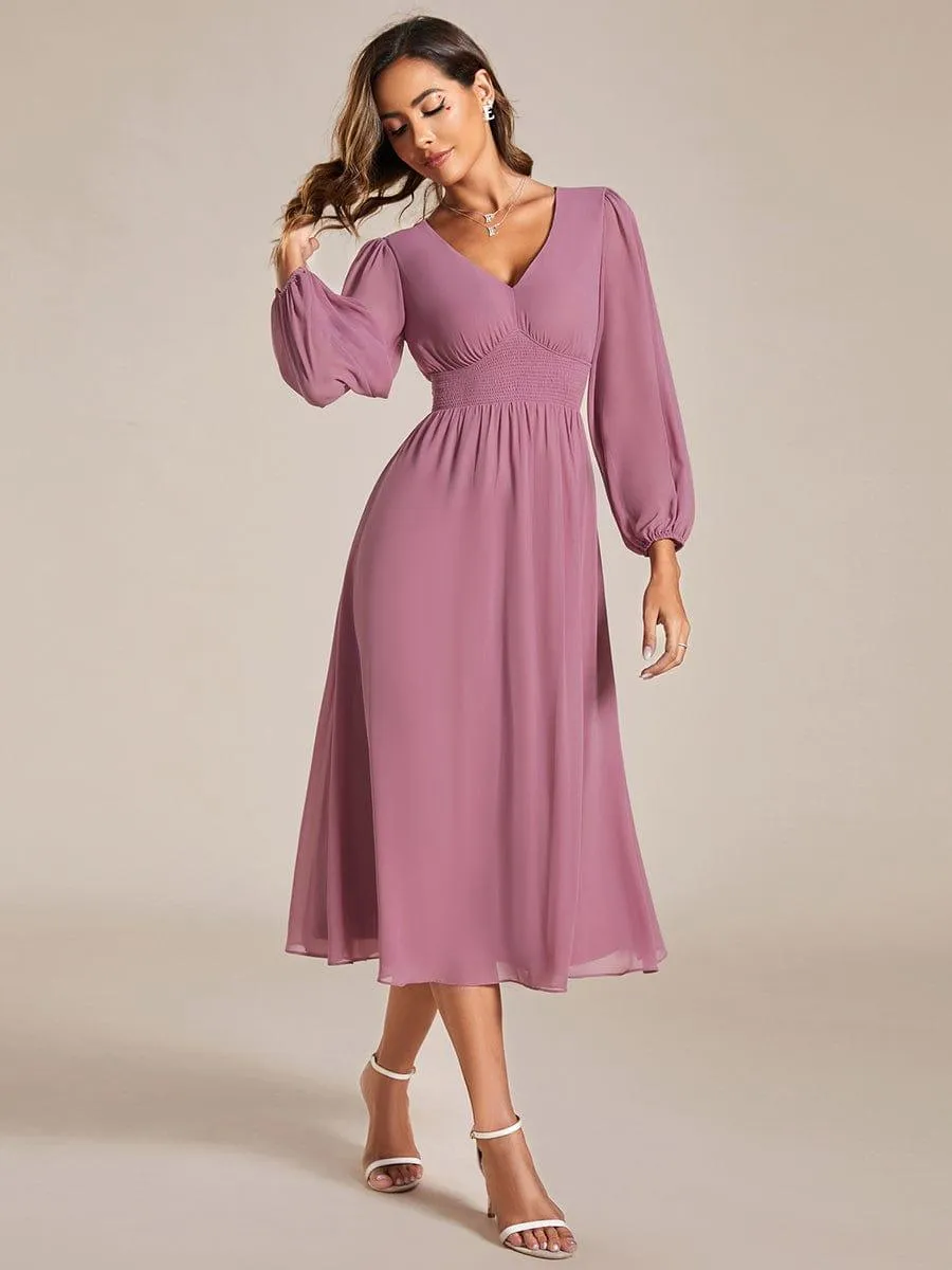 Robe invité mariage mi-longue élégante à col en V et manches longues