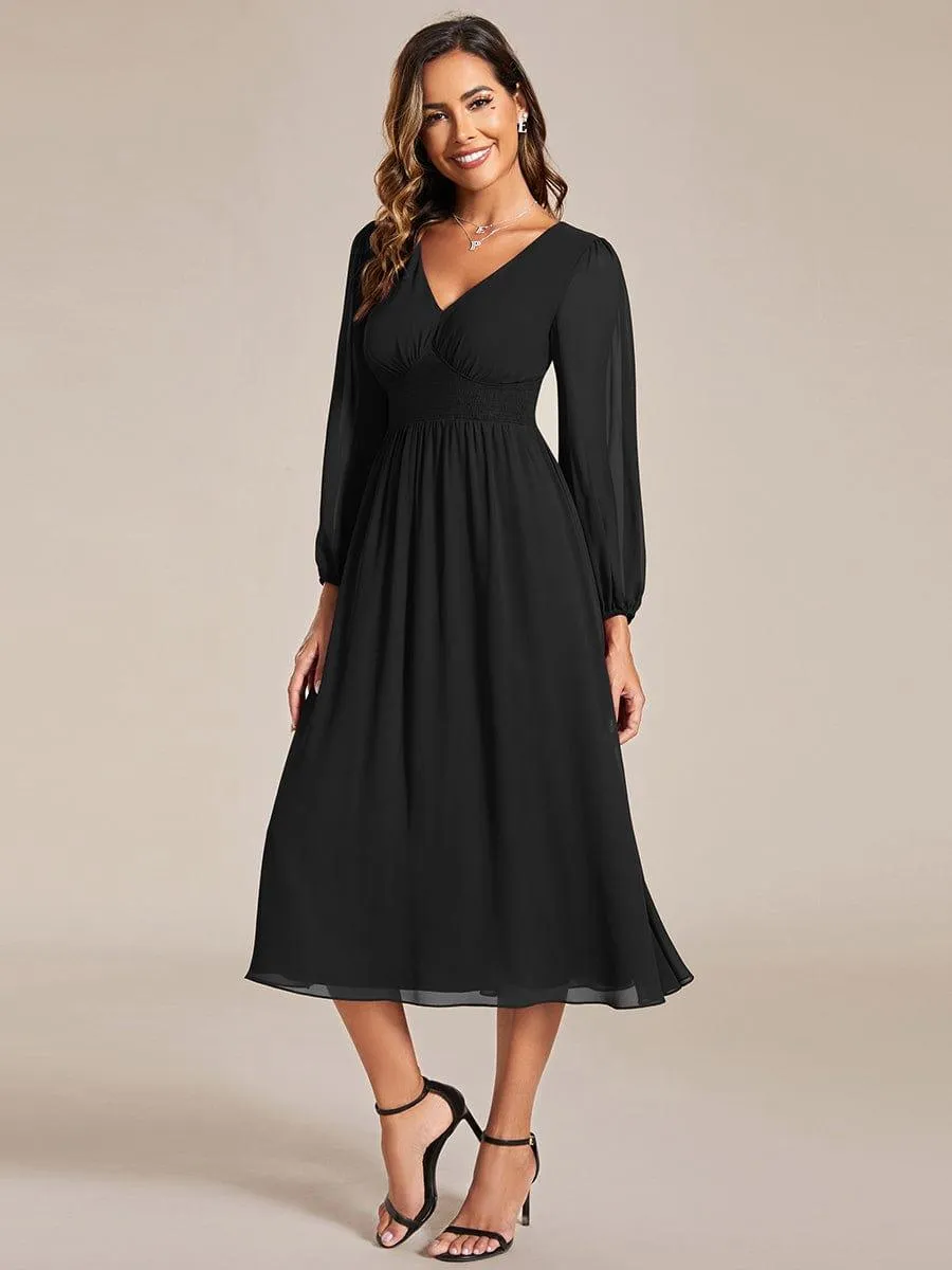Robe invité mariage mi-longue élégante à col en V et manches longues