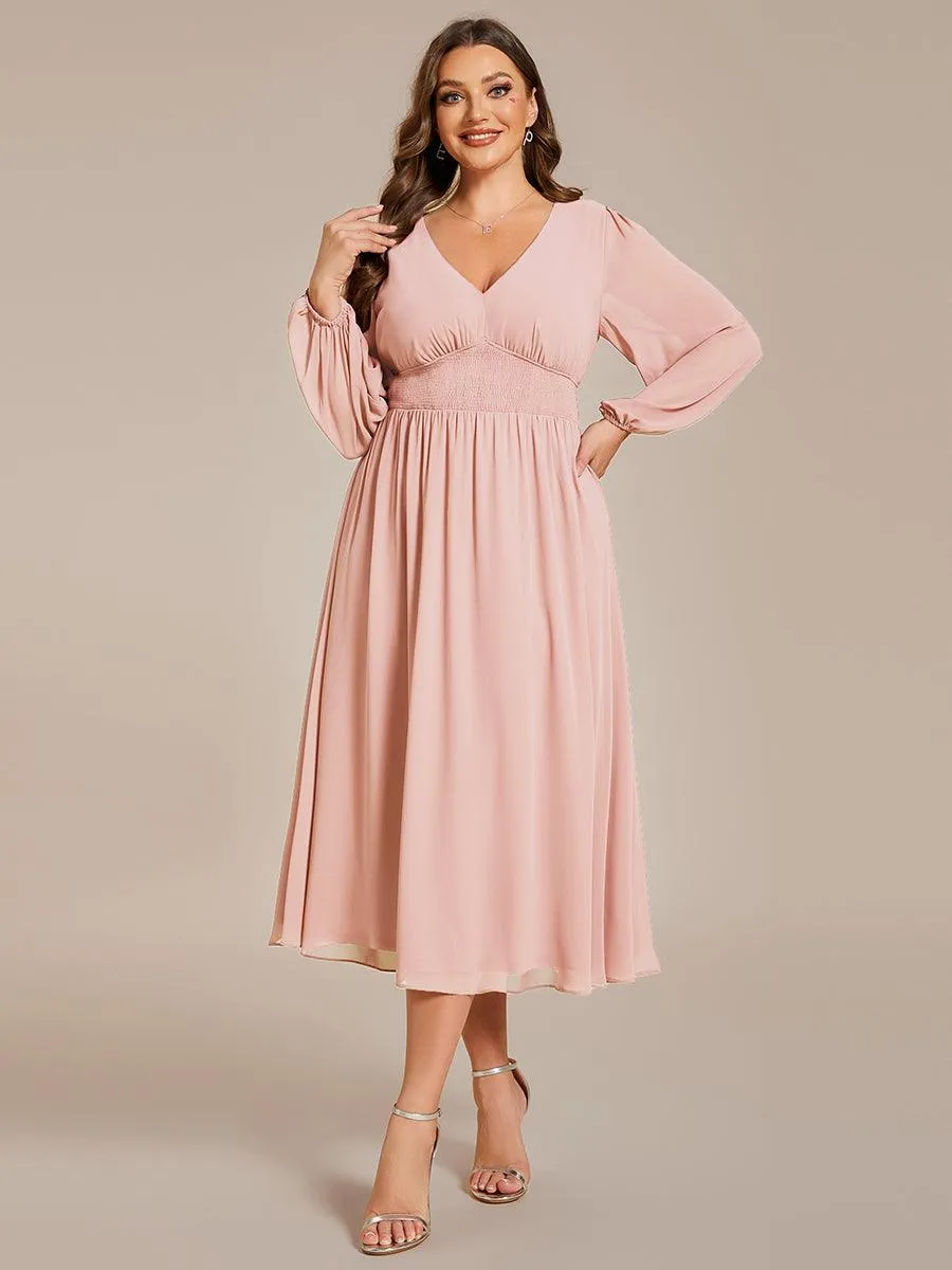 Robe invité mariage mi-longue élégante à col en V et manches longues