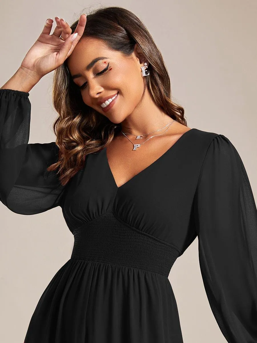 Robe invité mariage mi-longue élégante à col en V et manches longues