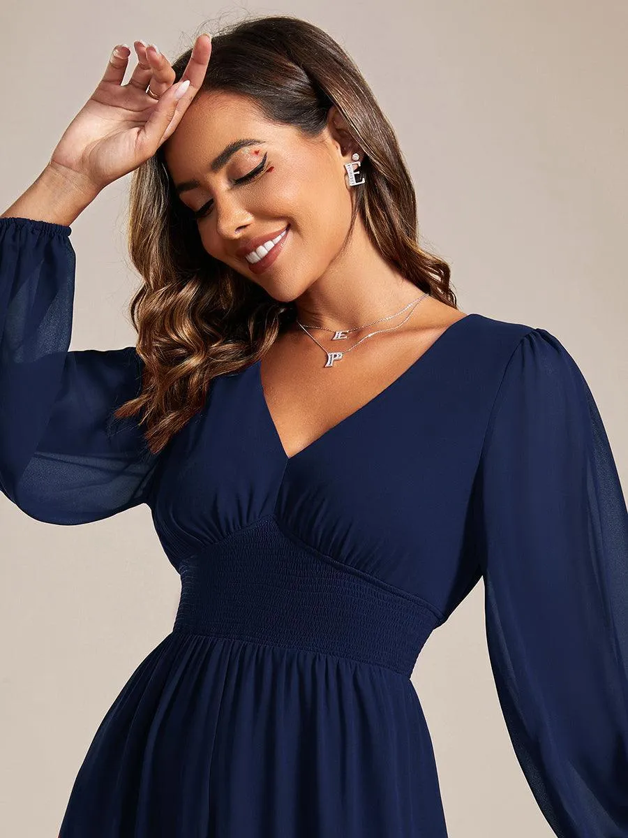 Robe invité mariage mi-longue élégante à col en V et manches longues