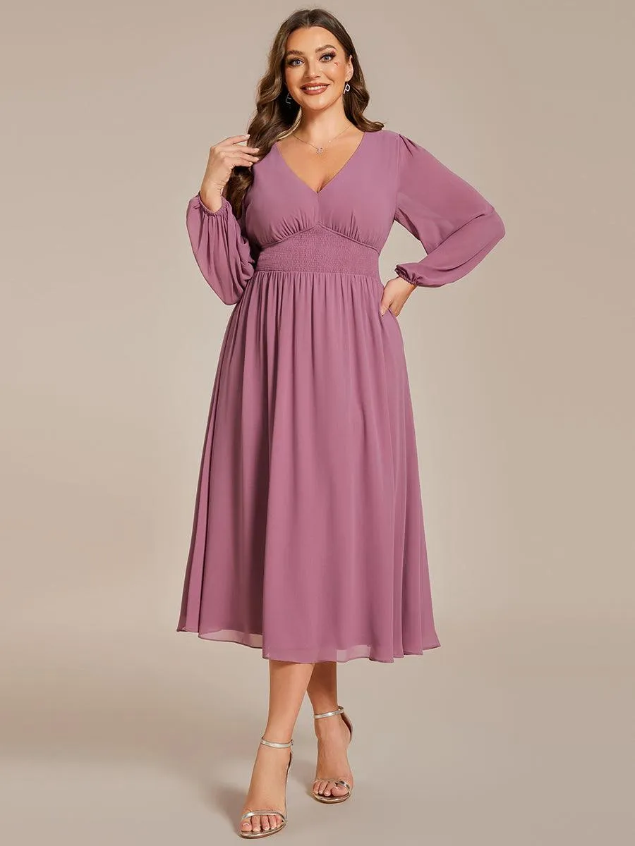 Robe invité mariage mi-longue élégante à col en V et manches longues