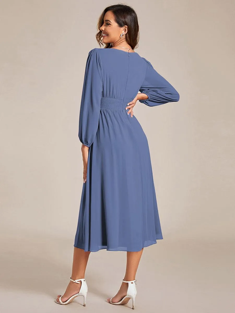 Robe invité mariage mi-longue élégante à col en V et manches longues