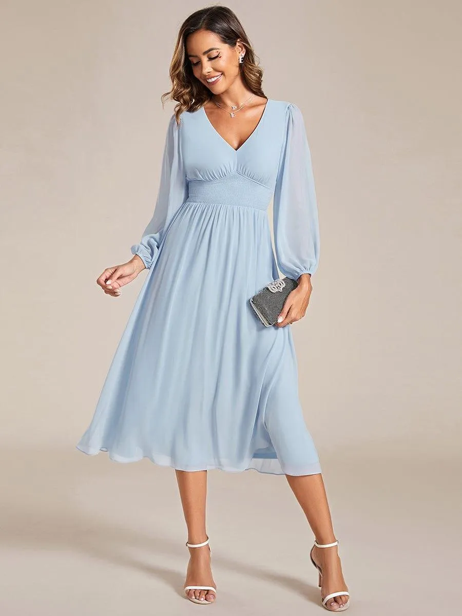 Robe invité mariage mi-longue élégante à col en V et manches longues