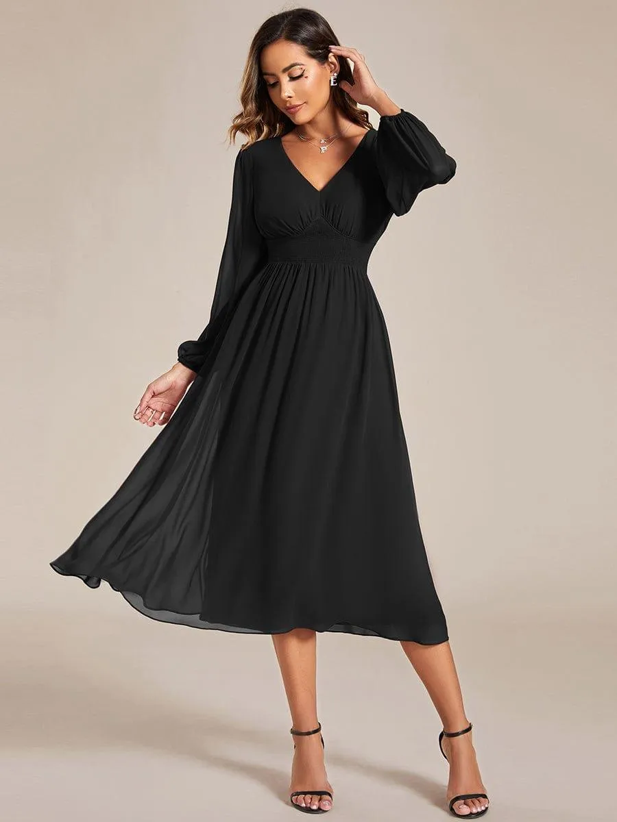 Robe invité mariage mi-longue élégante à col en V et manches longues