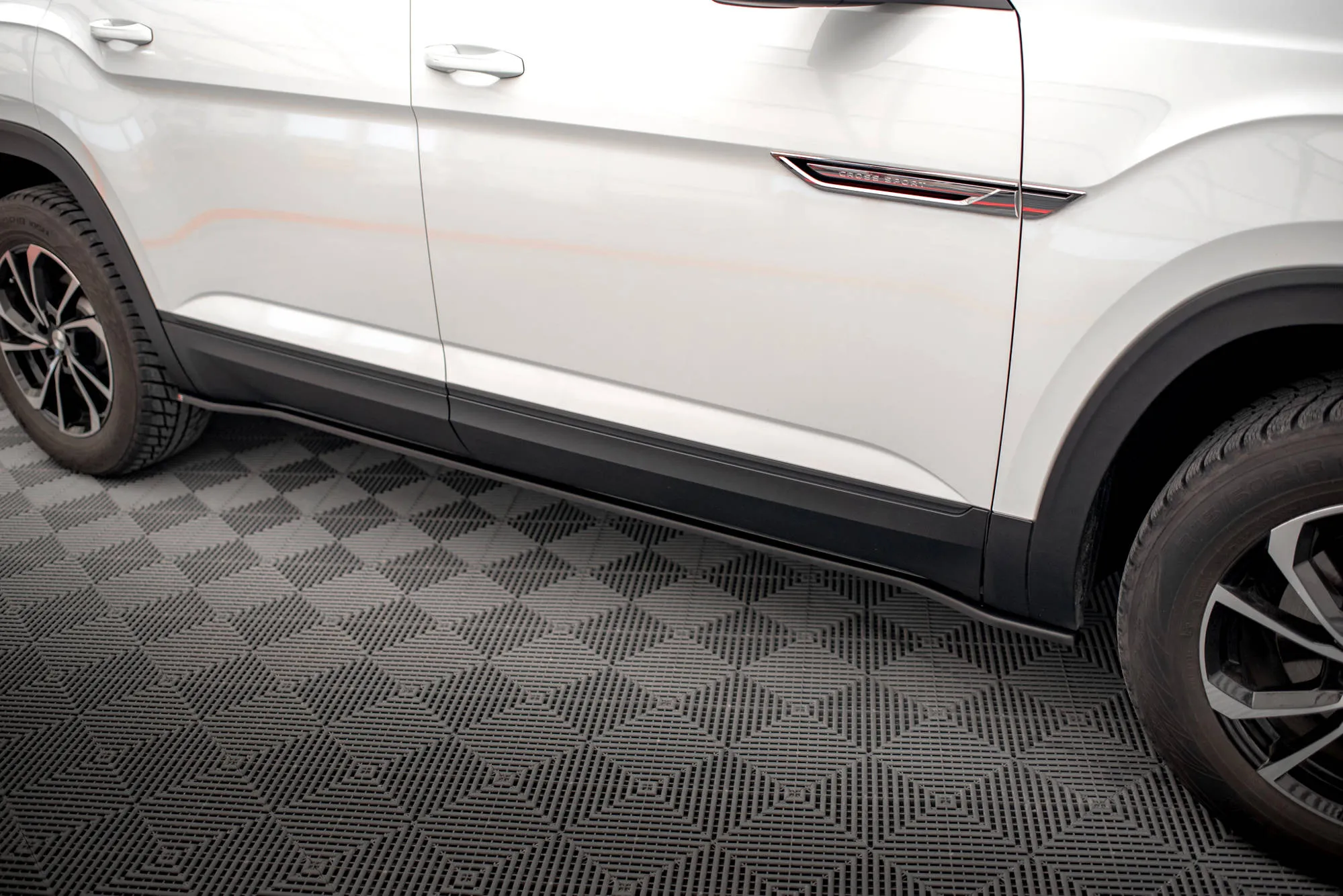 Side Skirts Diffusers Volkswagen Atlas Cross Sport