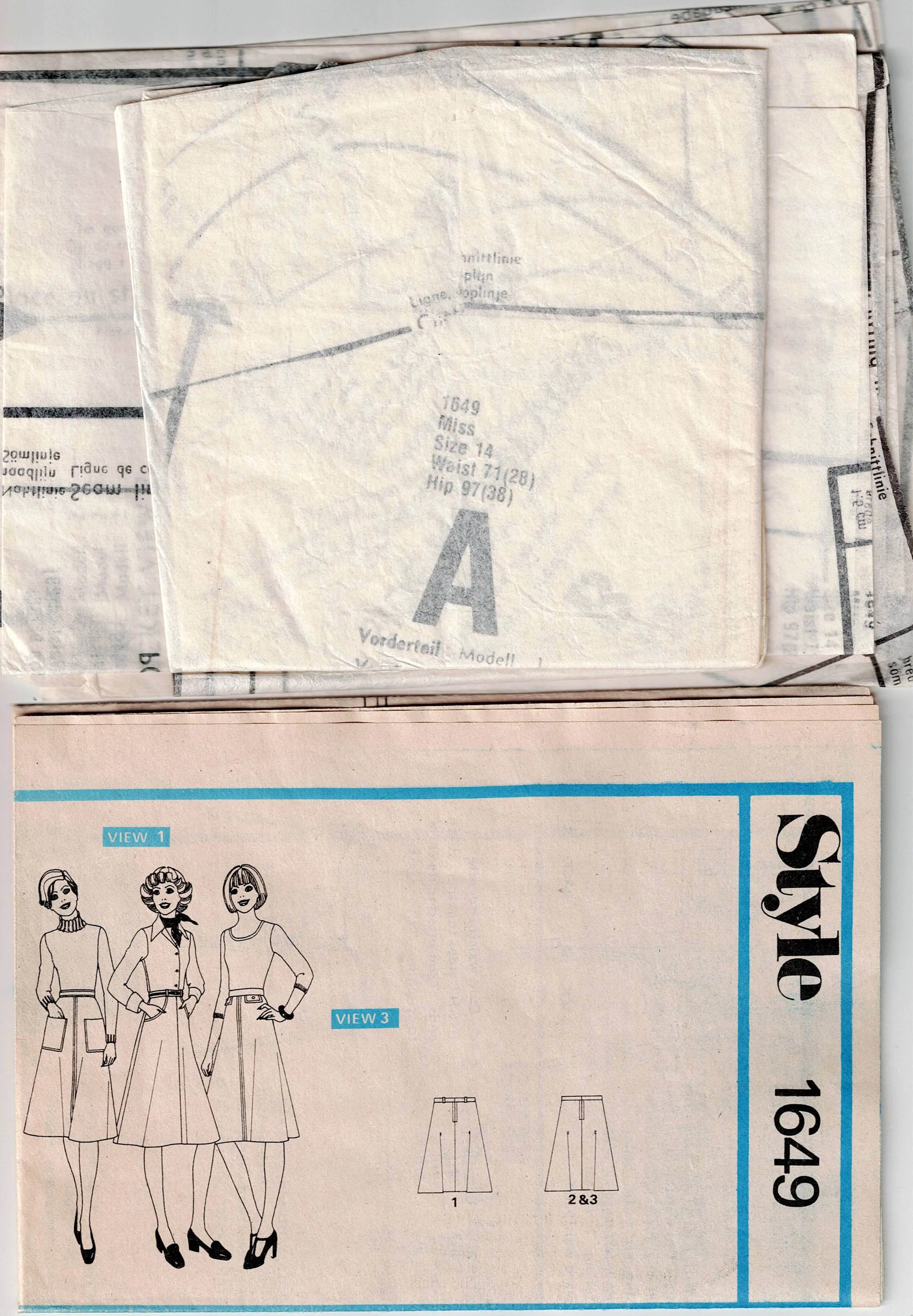 Style 1649 Womens A Line Skirts with Pockets 1970s Vintage Sewing Pattern Size 14 Bust 36 inches