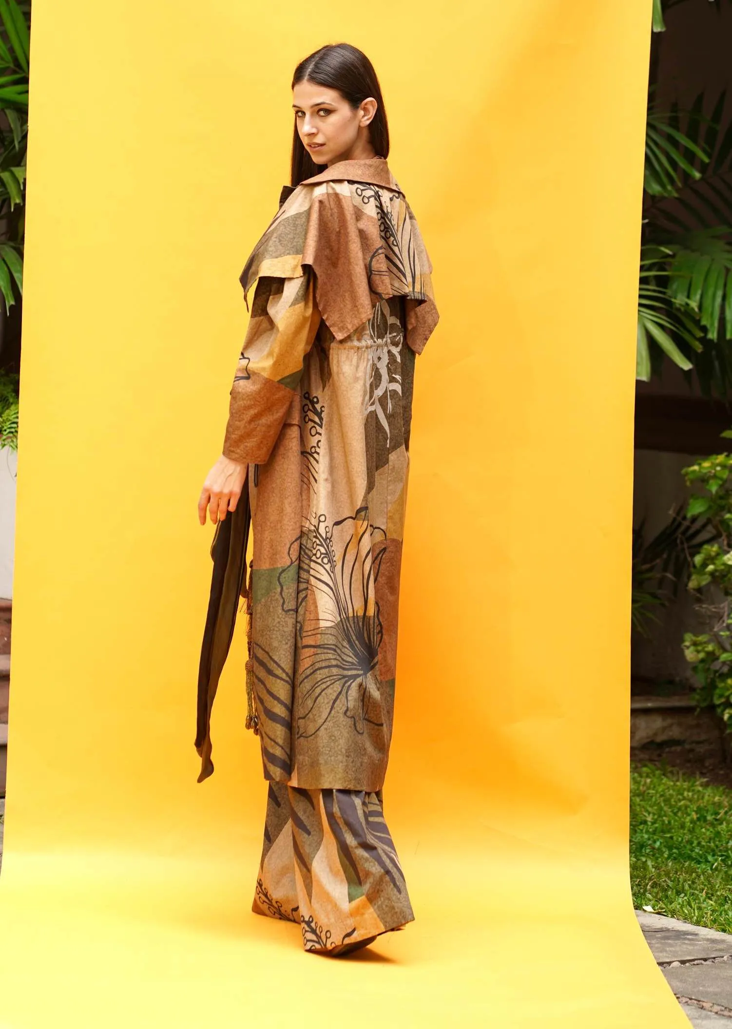 Tropical Brown Cape Trench