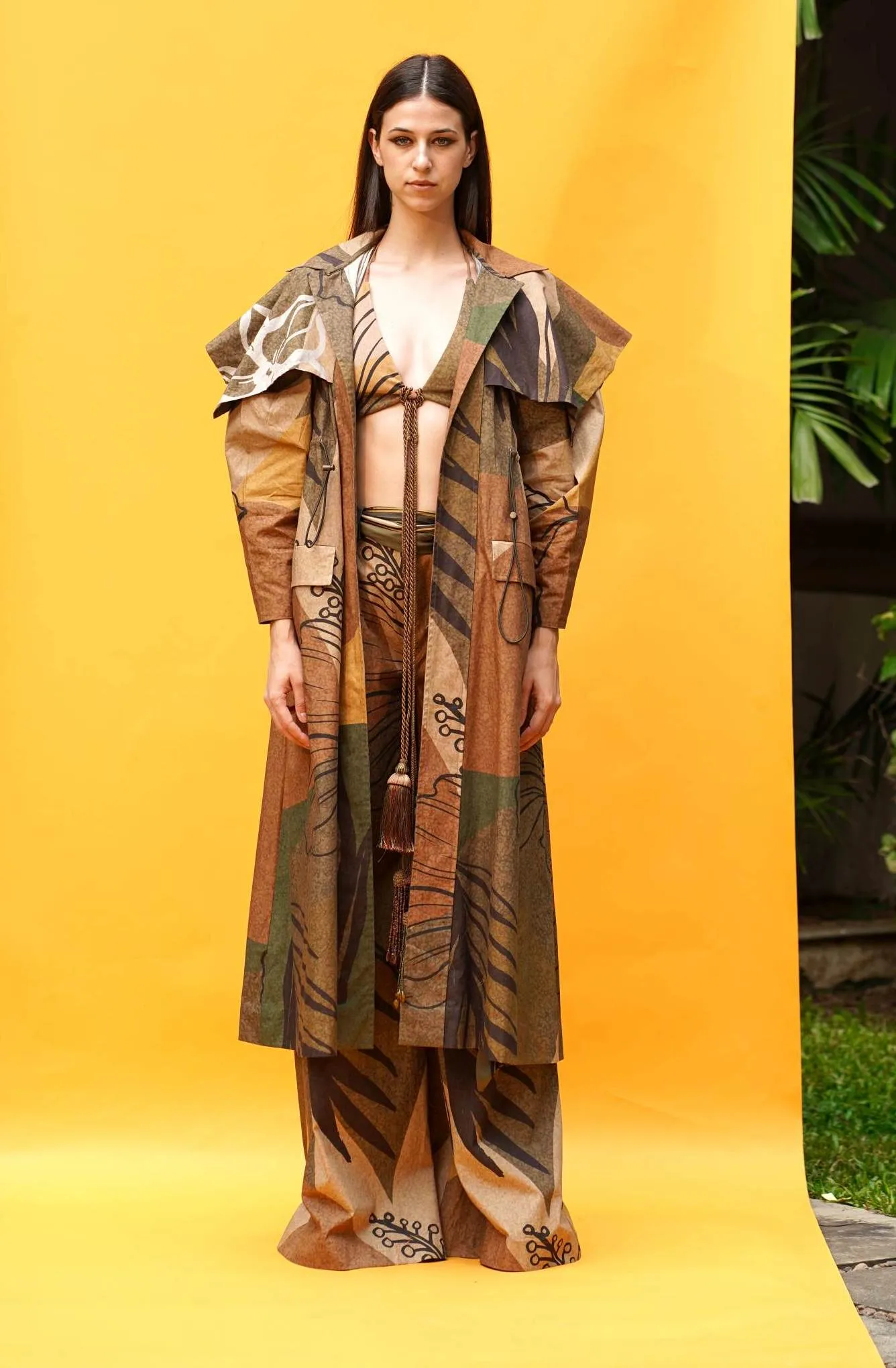 Tropical Brown Cape Trench