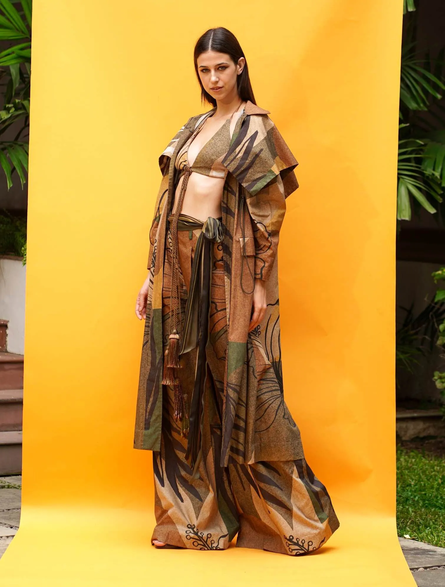 Tropical Brown Cape Trench