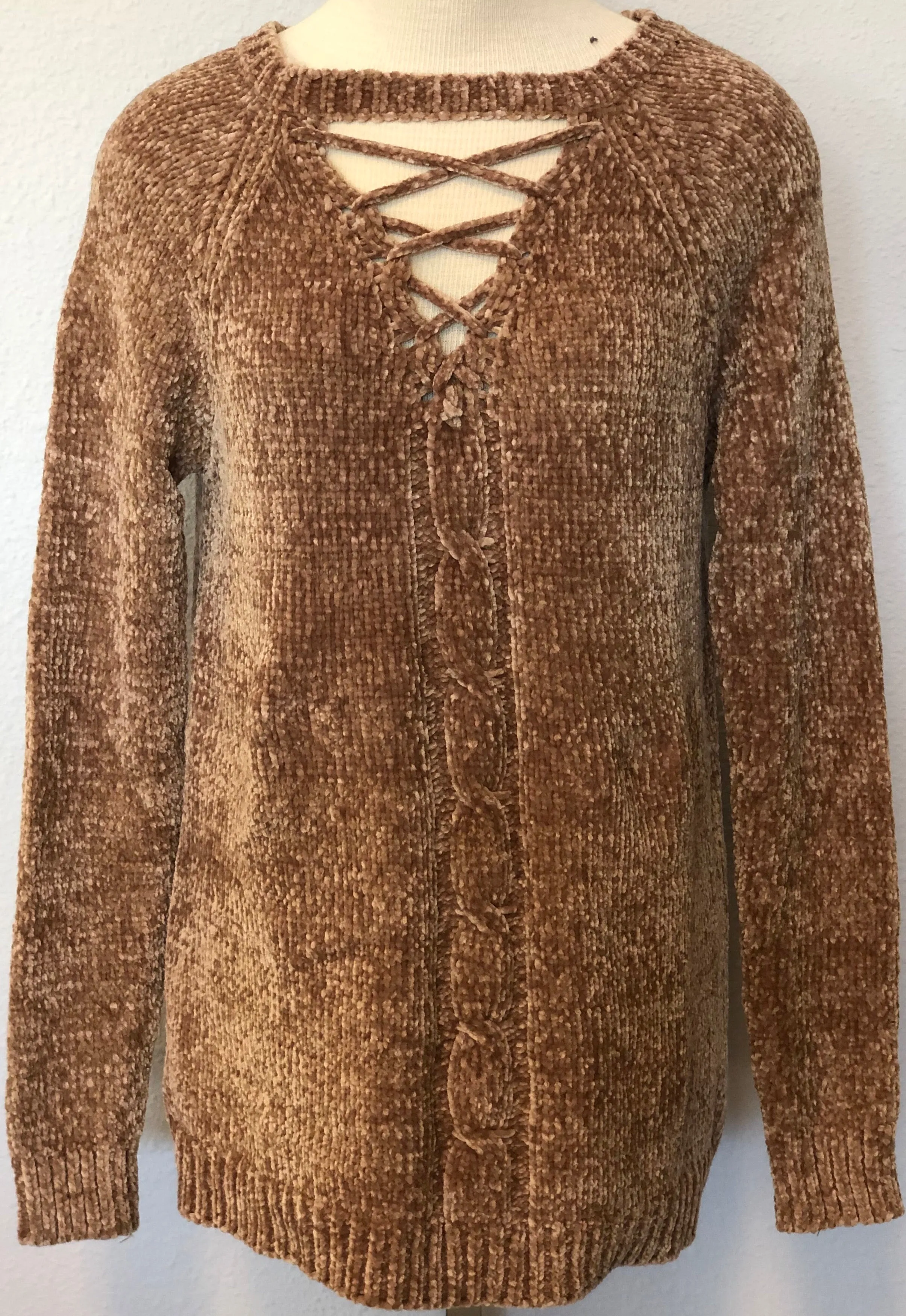 V-NECK BLANKET SWEATER