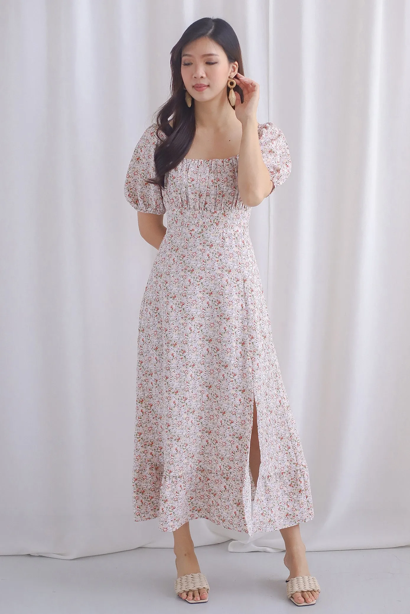 Vandelia Puffy Sleeve Ruched Maxi Dress In Red Floral