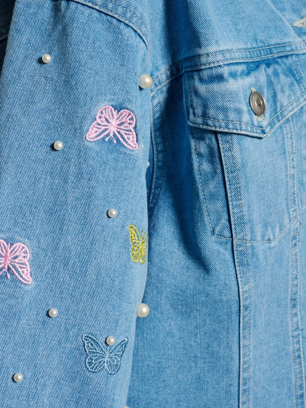 WOMEN'S LONG SLEEVE BUTTON CLOSURE BUTTERFLY PEARLS DENIM JACKET