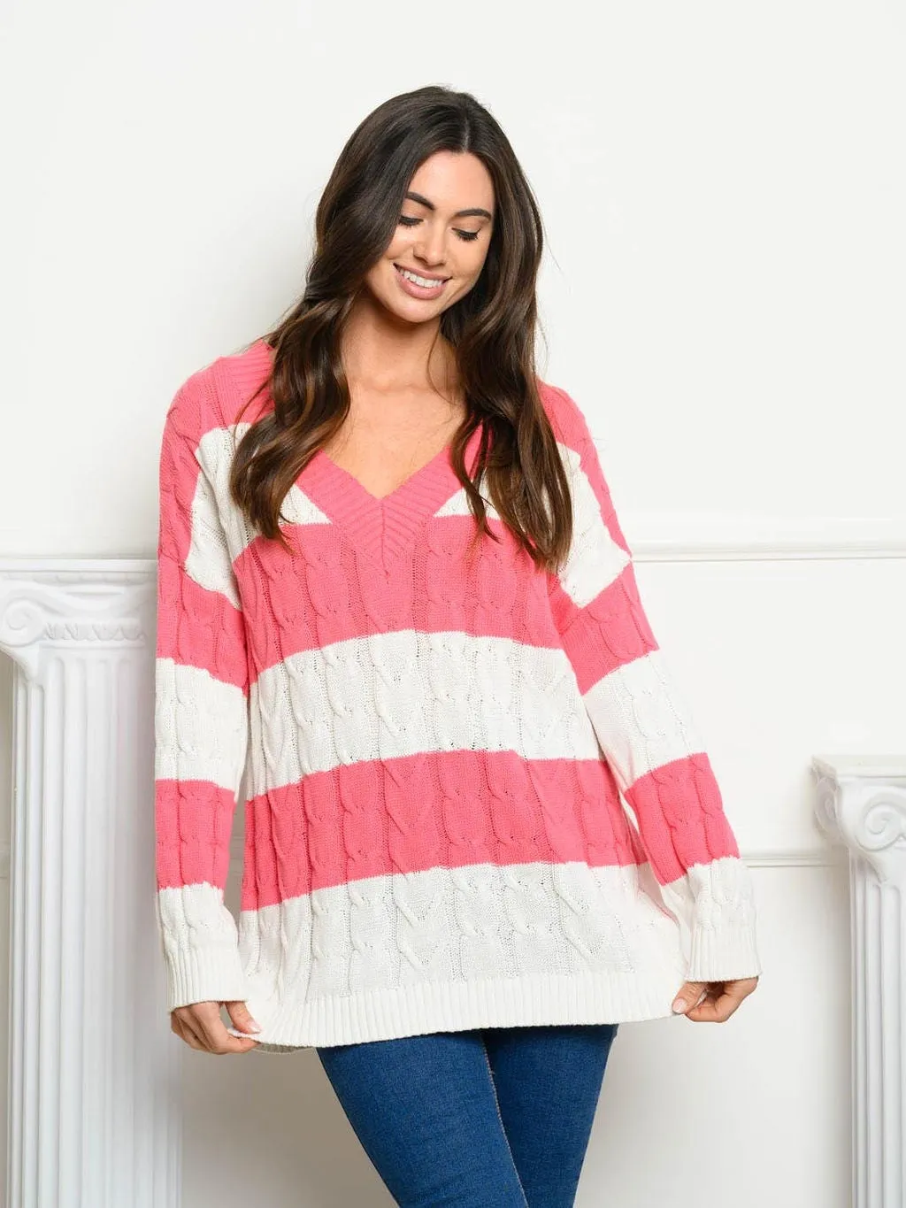 WOMEN'S LONG SLEEVE V-NECK CABLE KNIT COLORBLOCK SWEATER