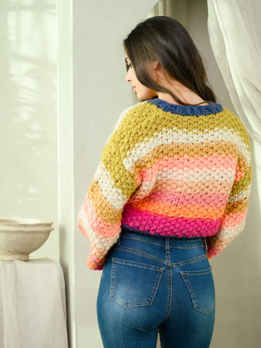 WOMEN'S LONG SLEEVE V-NECK COLORBLOCK SWEATER
