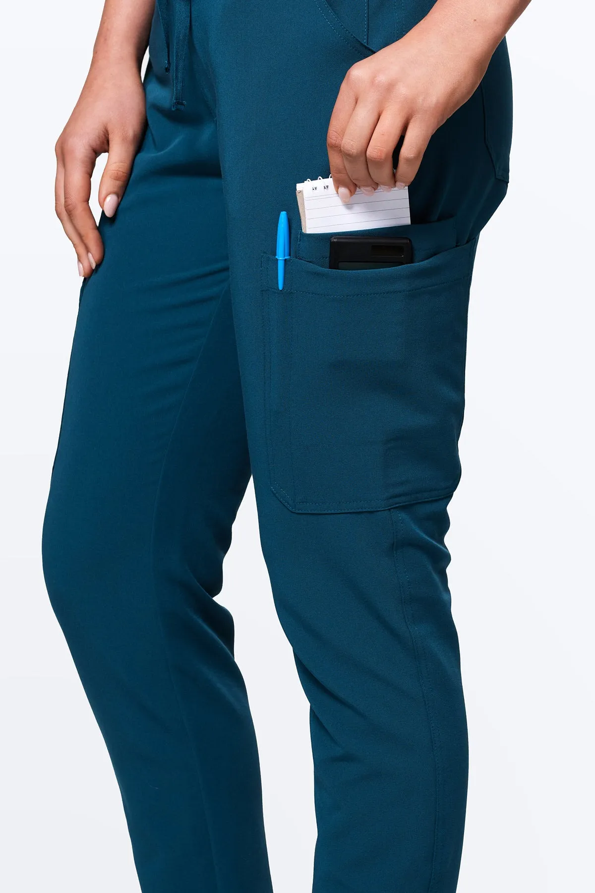 Women's Skinny 11-Pocket Scrub Pants
